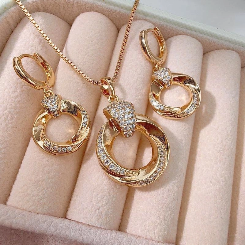 نیمست نگین دار طرح طلا ژوپینگ کد 741